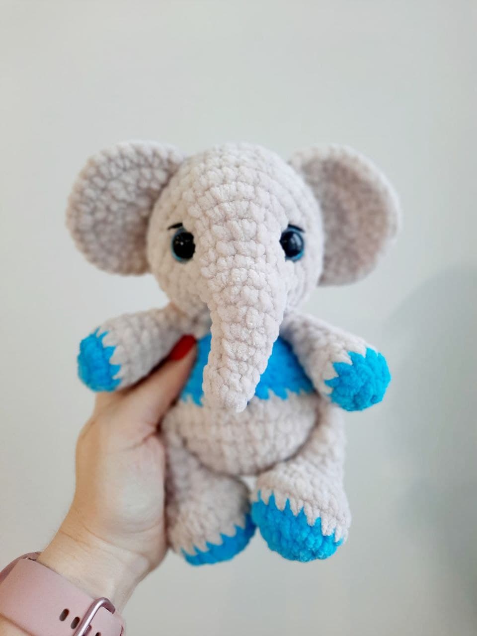 Вязаная игрушка слон